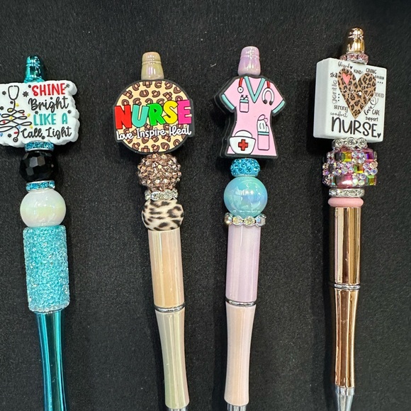 @Meranda_p_13
Badge Reels, Pens etc - Picture 6 of 8